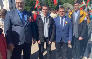 ФОТОФАКТ: ПРАЗДНИЧНОЕ ШЕСТВИЕ 9 МАЯ