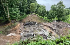 Участие студентов факультета в общереспубликанском археологическом проекте раскопок на реке Менке